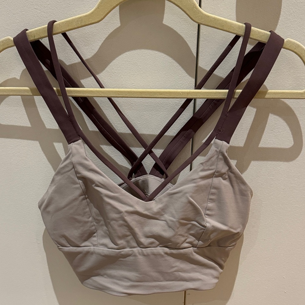 Lululemon sports bra